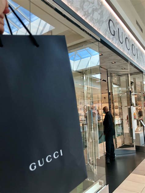 gucci fashion outlet|gucci outlet rosemont illinois.